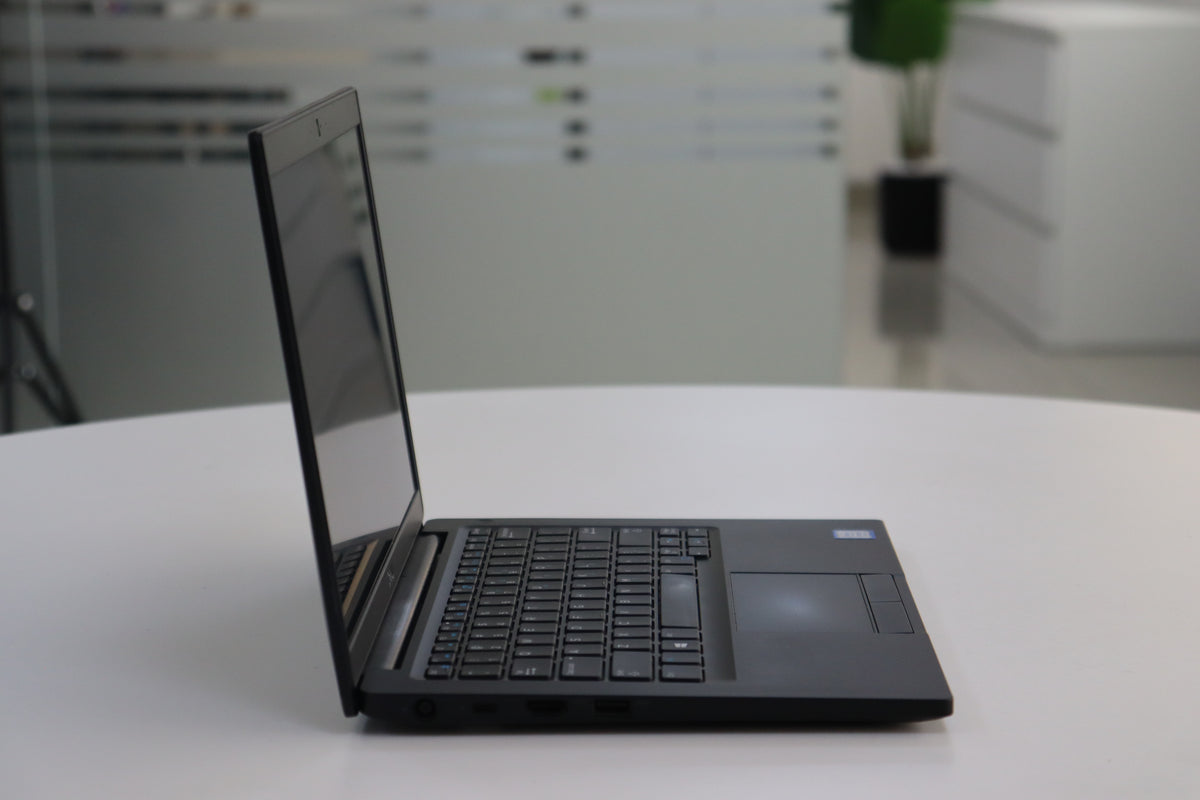 Dell Latitude 7390 SN:31174 product photo 4
