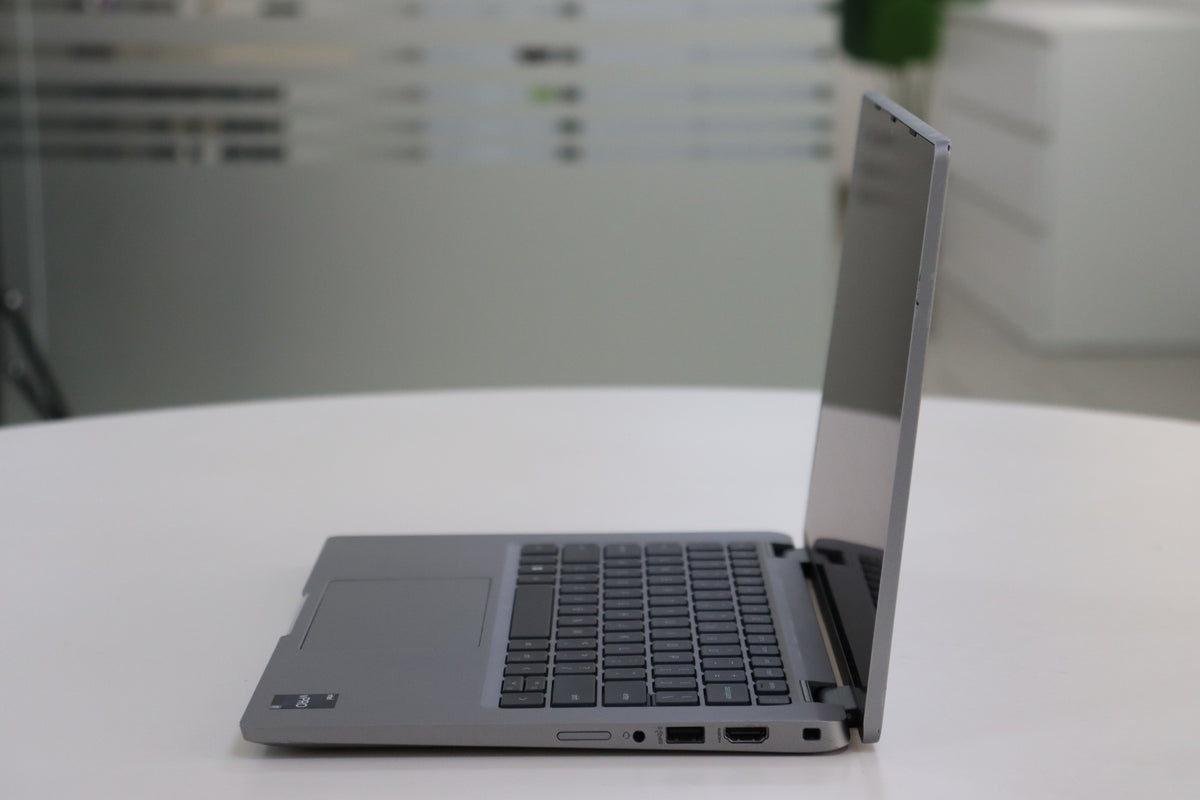 Dell Latitude 5330 SN:32153 product photo 3