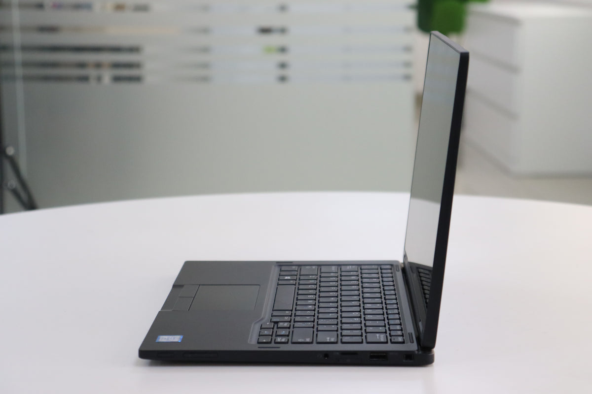 Dell Latitude 7390 2-in-1 SN:32224 product photo 3