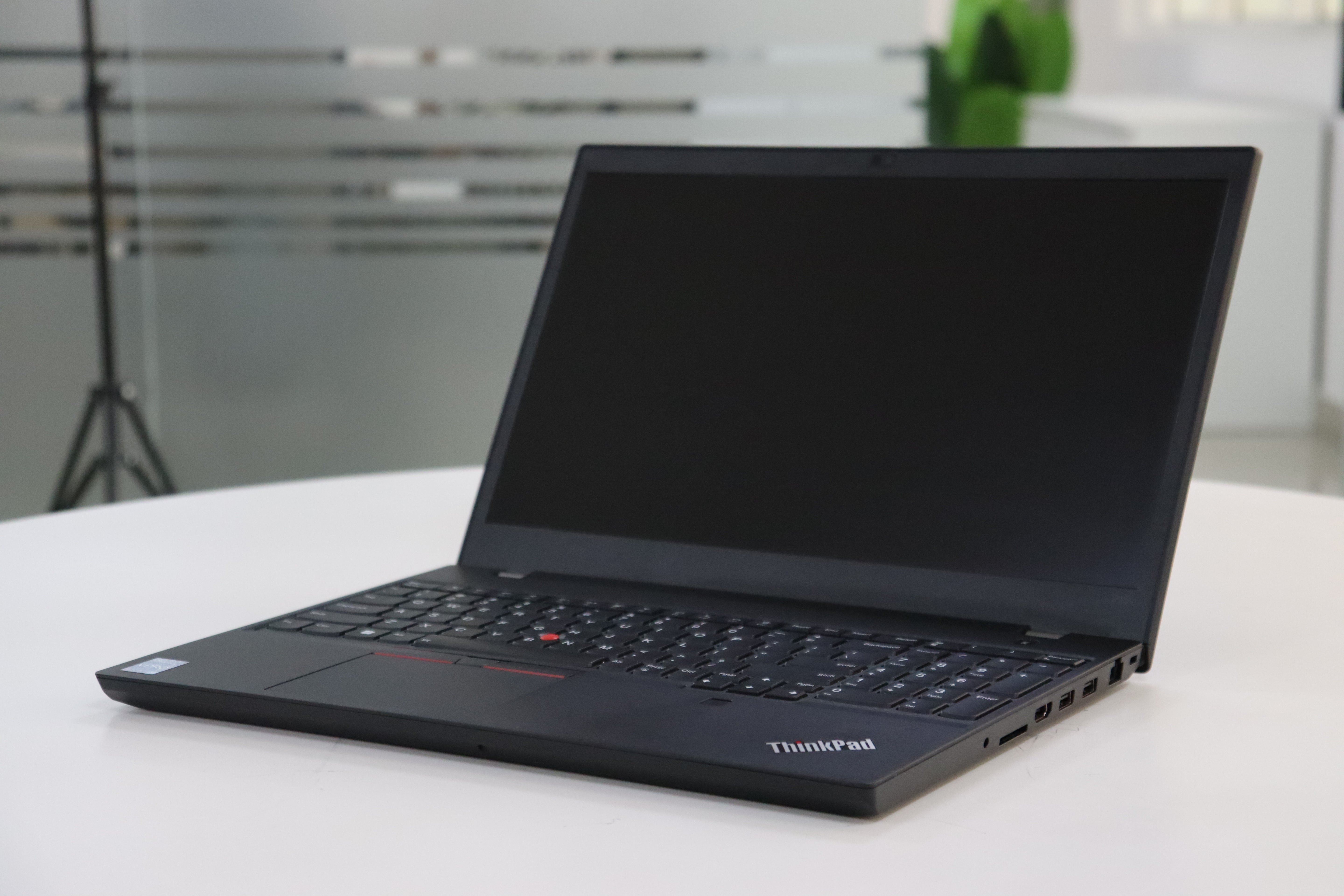 Lenovo ThinkPad P15v Gen 3 SN:34606 product photo 2