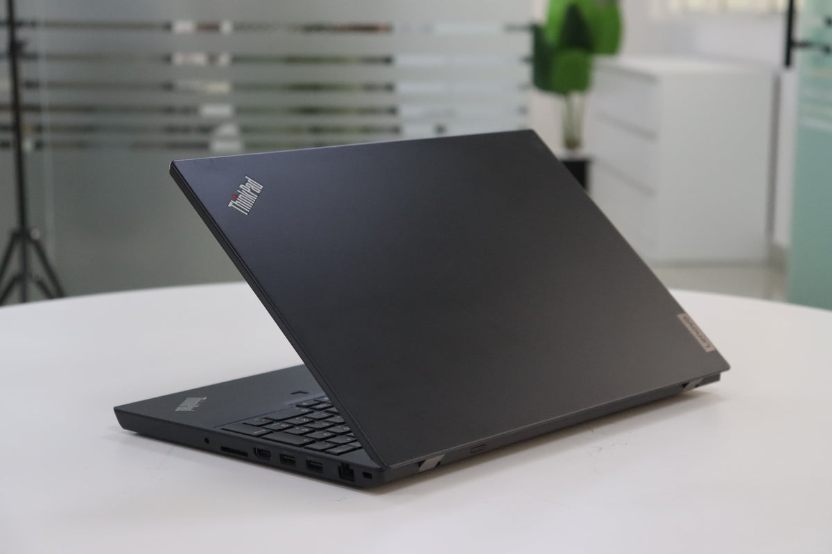 Lenovo ThinkPad P15v Gen 3 SN:34606 product photo 6