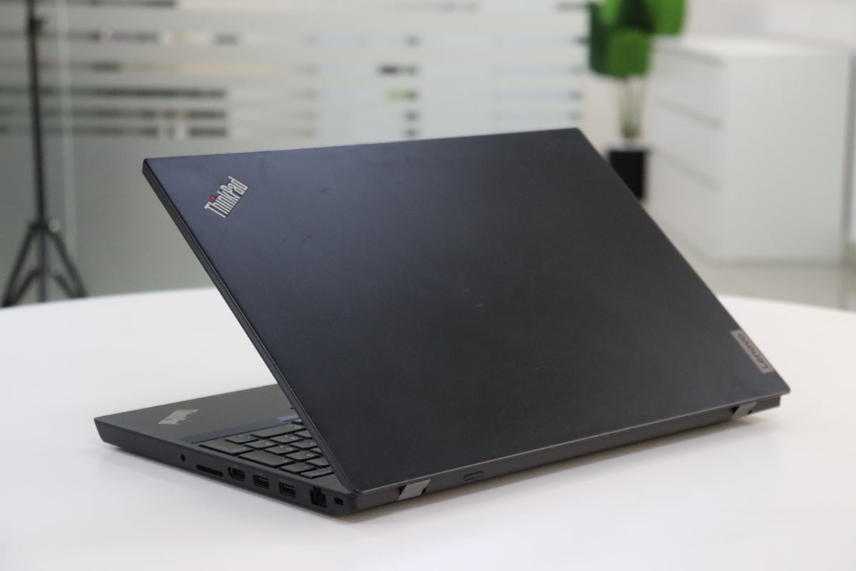 Lenovo ThinkPad P15v Gen 3 SN:34608 product photo 6