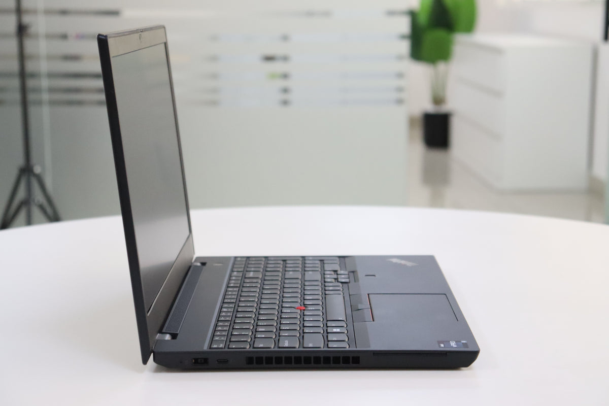 Lenovo ThinkPad P15v Gen 3 SN:34610 product photo 4