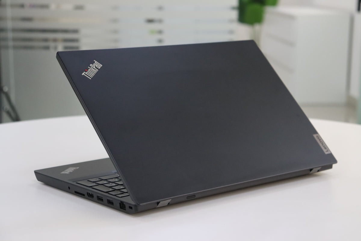 Lenovo ThinkPad P15v Gen 3 SN:34610 product photo 6