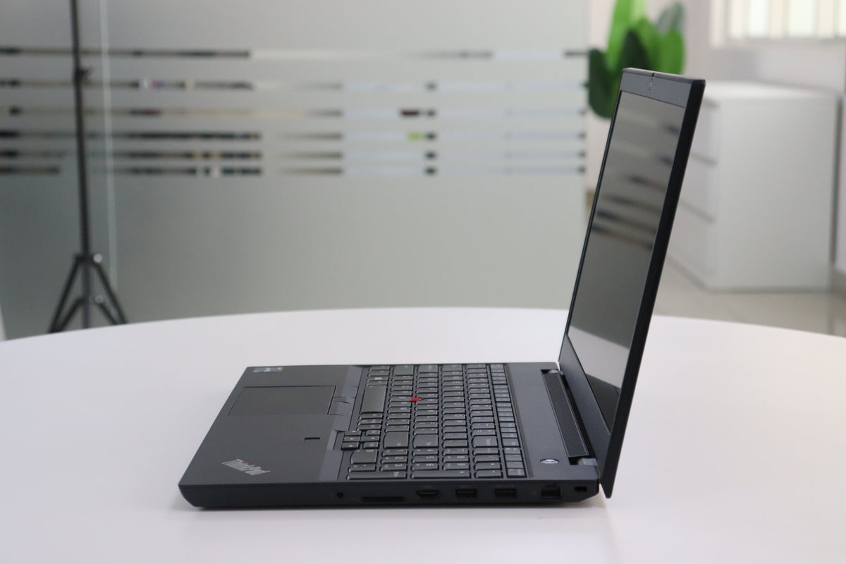 Lenovo ThinkPad P15v Gen 3 SN:34611 product photo 3
