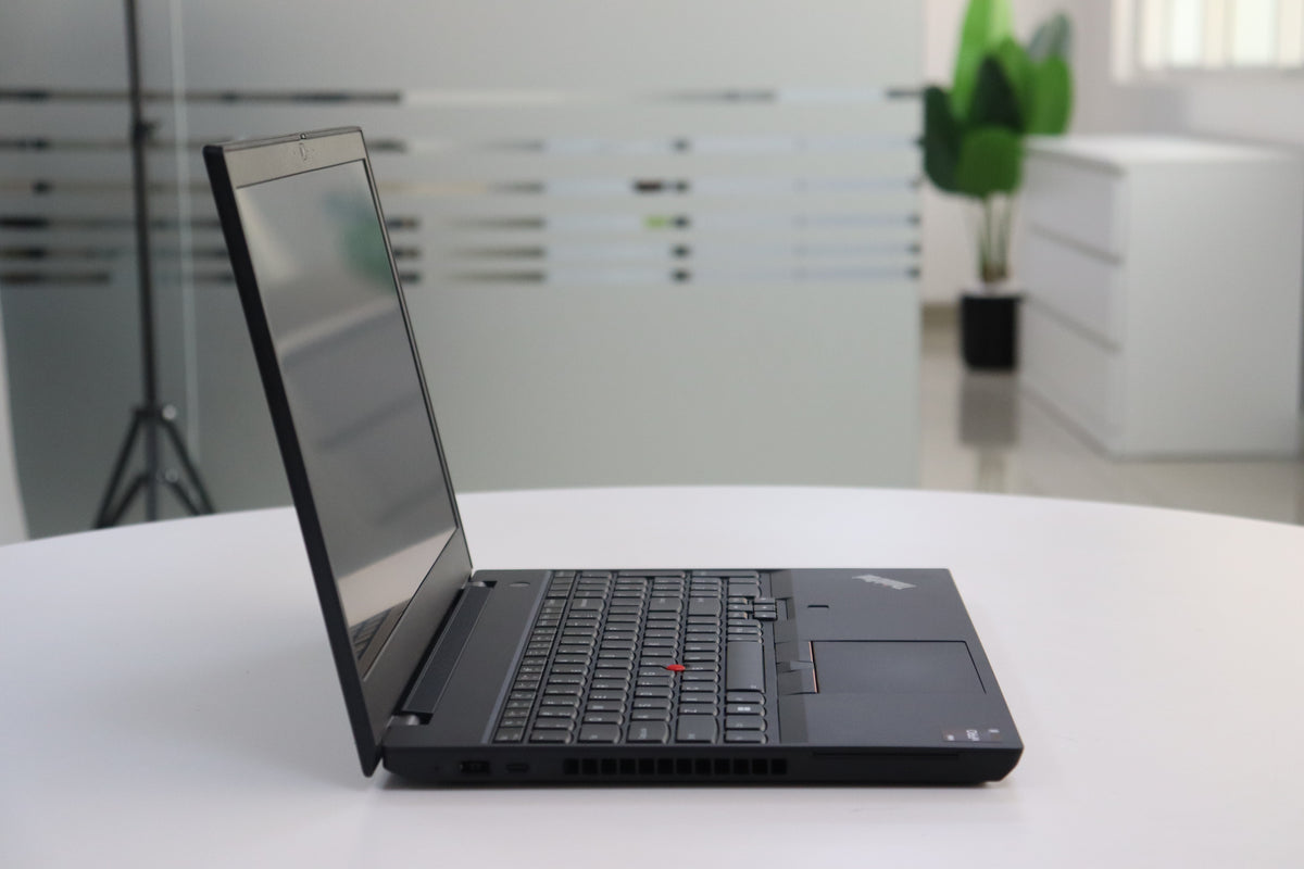 Lenovo ThinkPad P15v Gen 3 SN:34611 product photo 4
