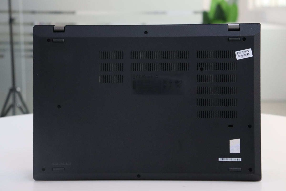 Lenovo ThinkPad P15v Gen 3 SN:34611 product photo 7