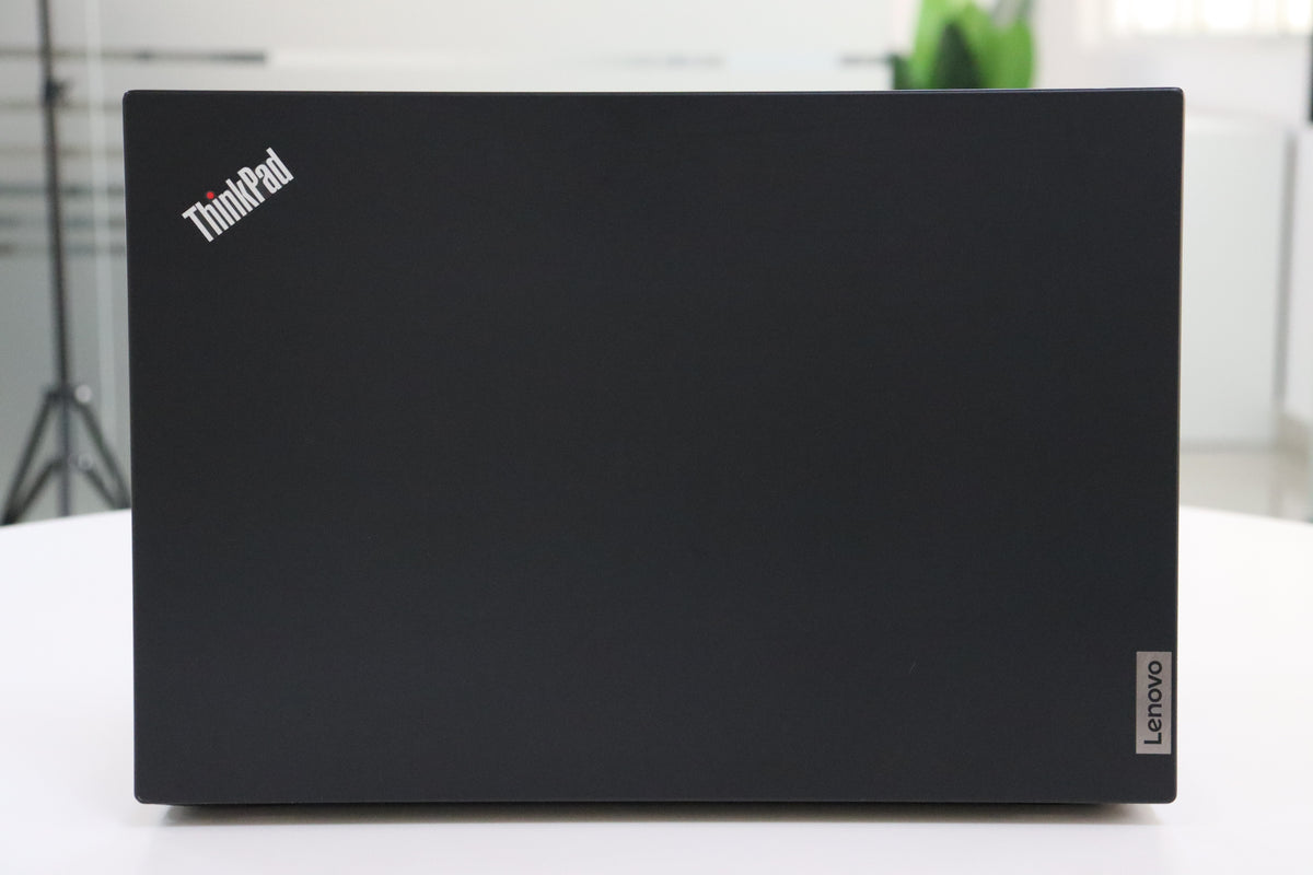 Lenovo Thinkpad P15v Gen 3 SN:34613 product photo 5