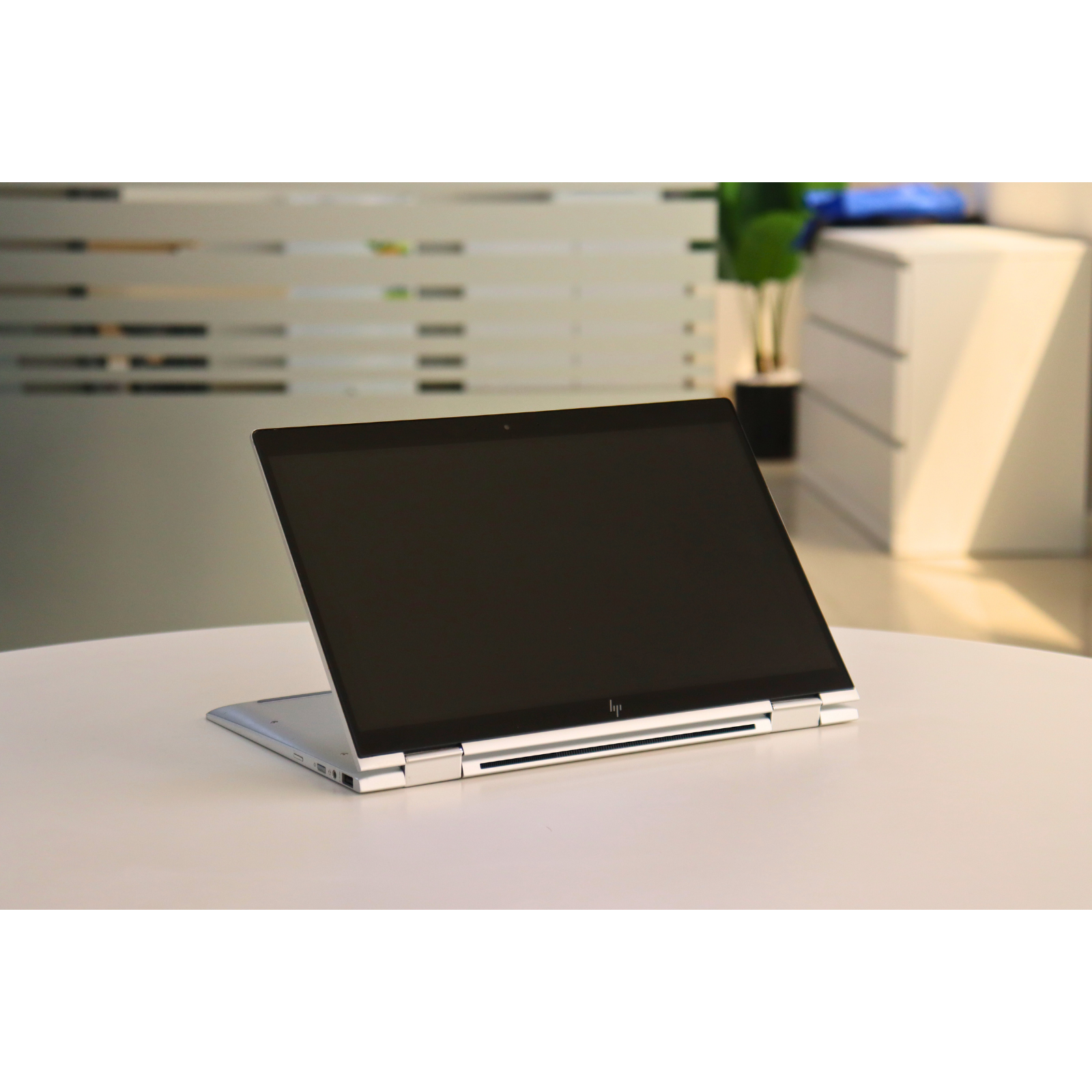 HP ELITEBOOK X360 1030 G4: 8th Gen i5, 8GB RAM, 256GB SSD, SN:01263