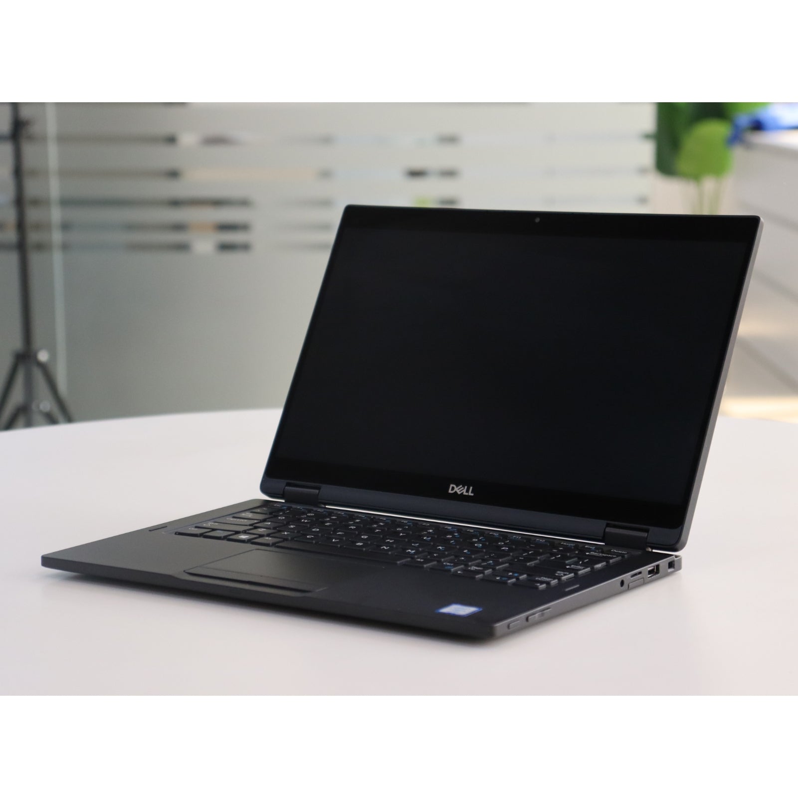 Dell LATITUDE 7390 2-IN-1: 8th Gen i5, 16GB RAM, 256GB SSD, SN:20656
