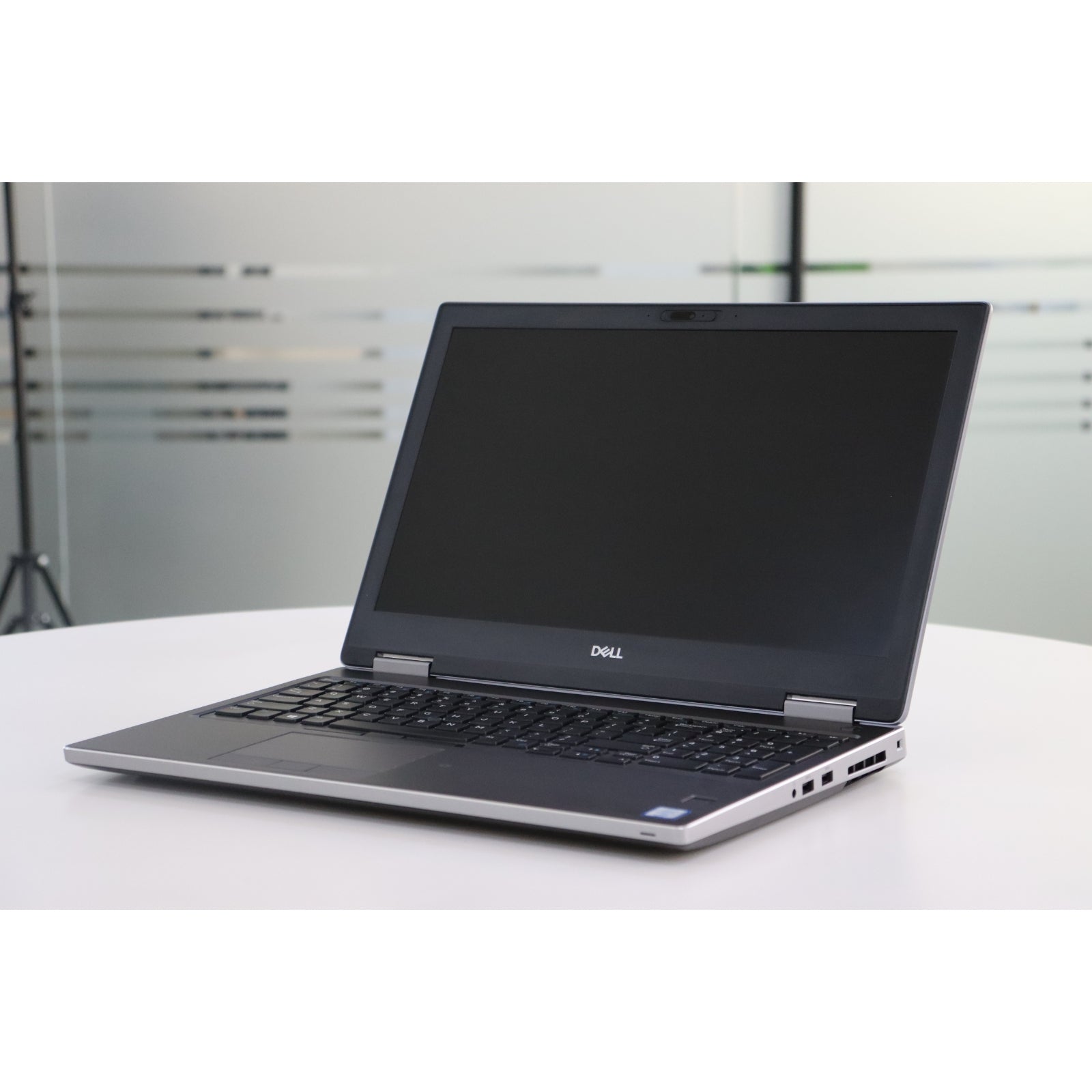 Dell PRECISION 7540: 9th Gen i7, 16GB RAM, 256GB SSD, SN:22001