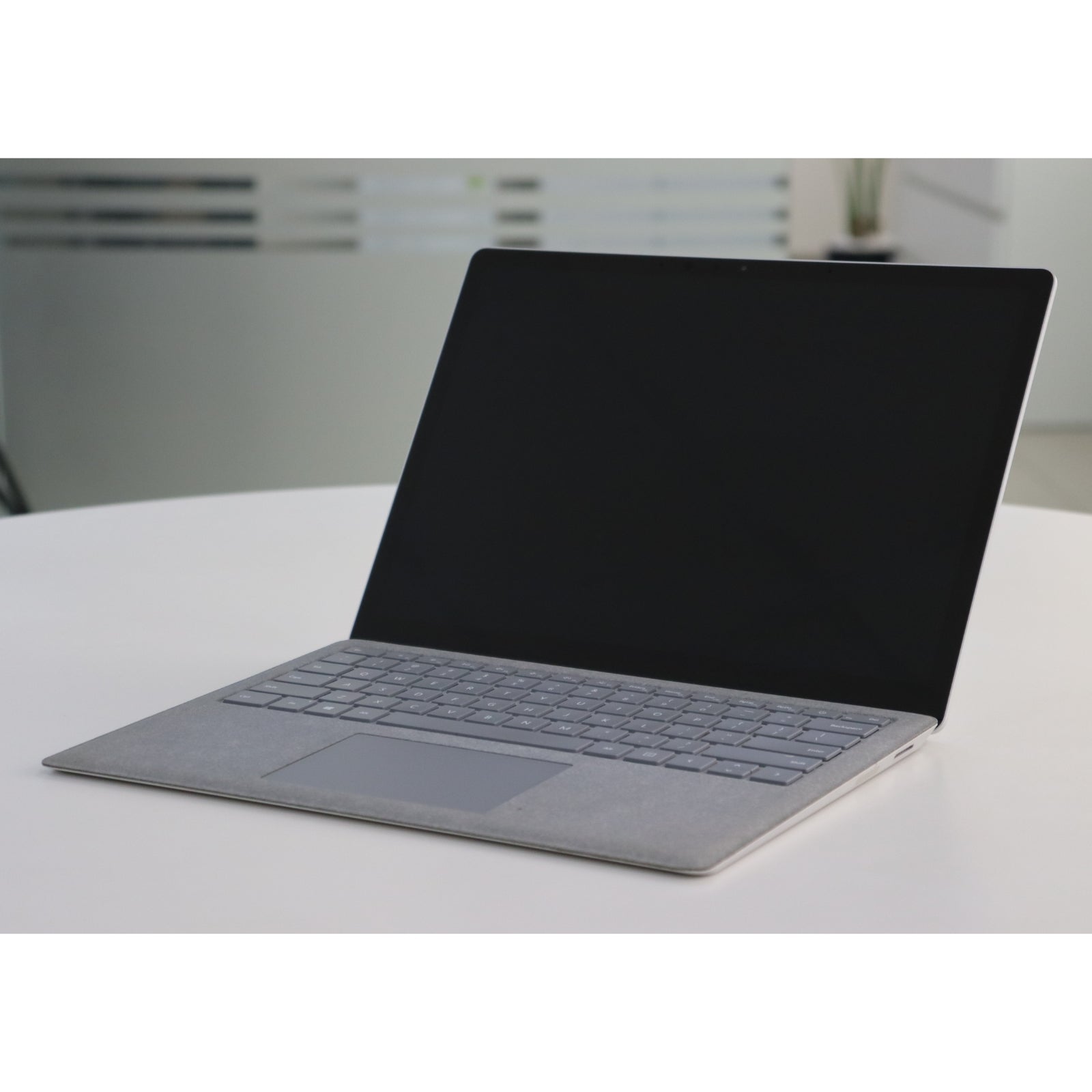 Microsoft Surface Laptop : 7th Gen i7, 16GB RAM, 512GB SSD, SN:76421