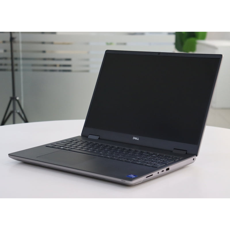 Dell PRECISION 7670: 12th Gen i7, 32GB RAM, 512GB SSD, SN:19494