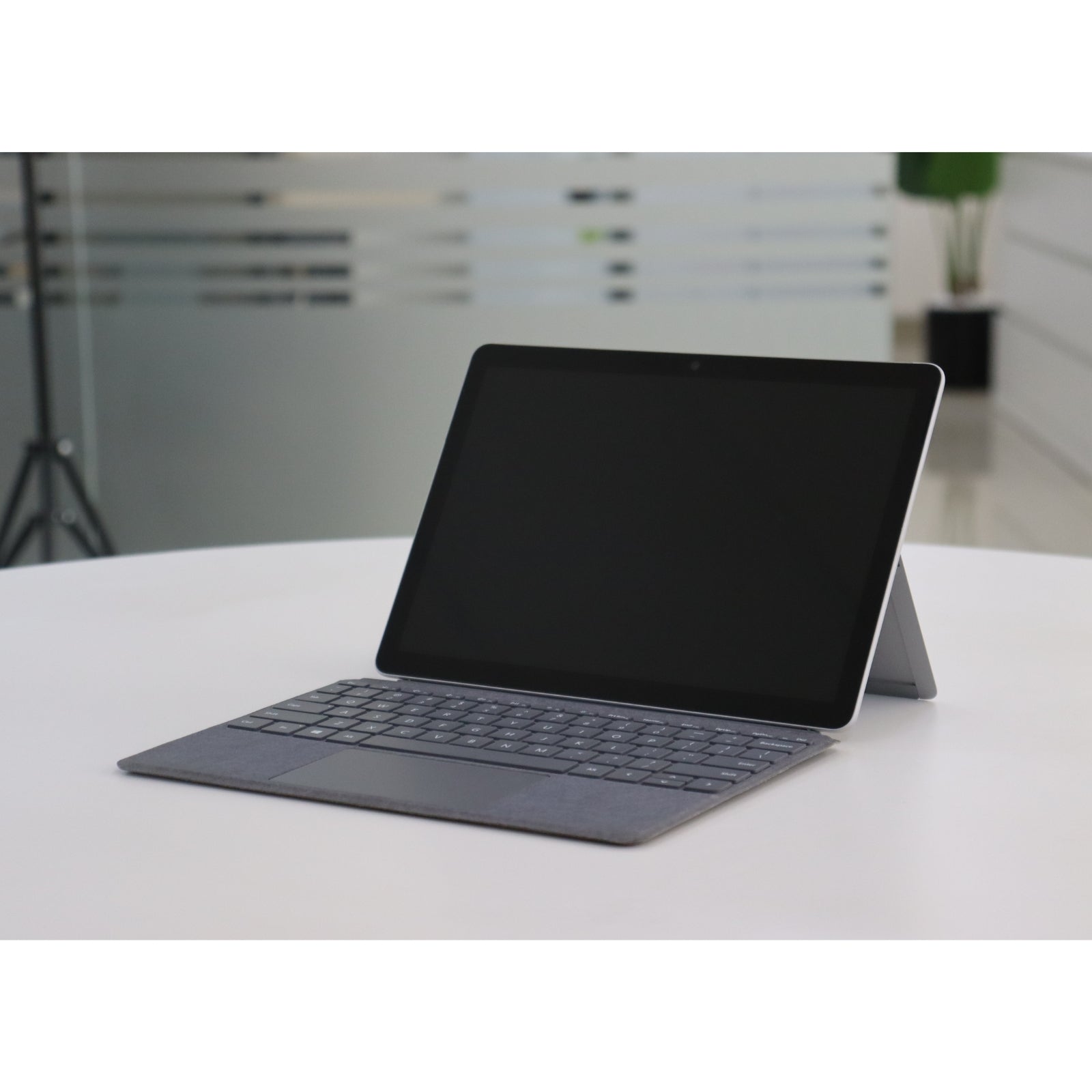 Microsoft SURFACE GO 3: i3, 10th Gen, 4GB RAM, 64GB SSD, SN:918611