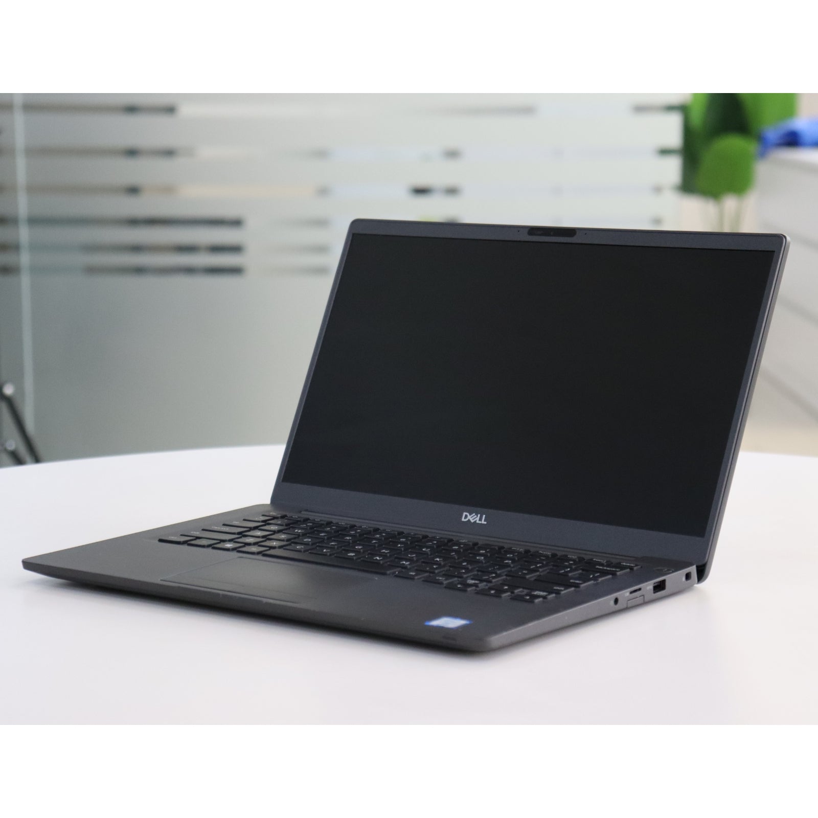 Dell LATITUDE 7400: Intel Core i7 , 8th Gen, 16GB RAM, 256GB SSD SN:10566
