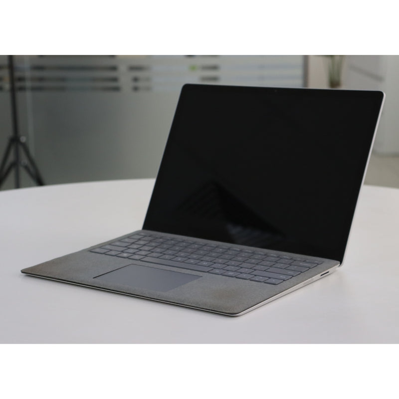 MICROSOFT SURFACE LAPTOP 2: 8th Gen i5, 8GB RAM, 256GB SSD, SN:78323