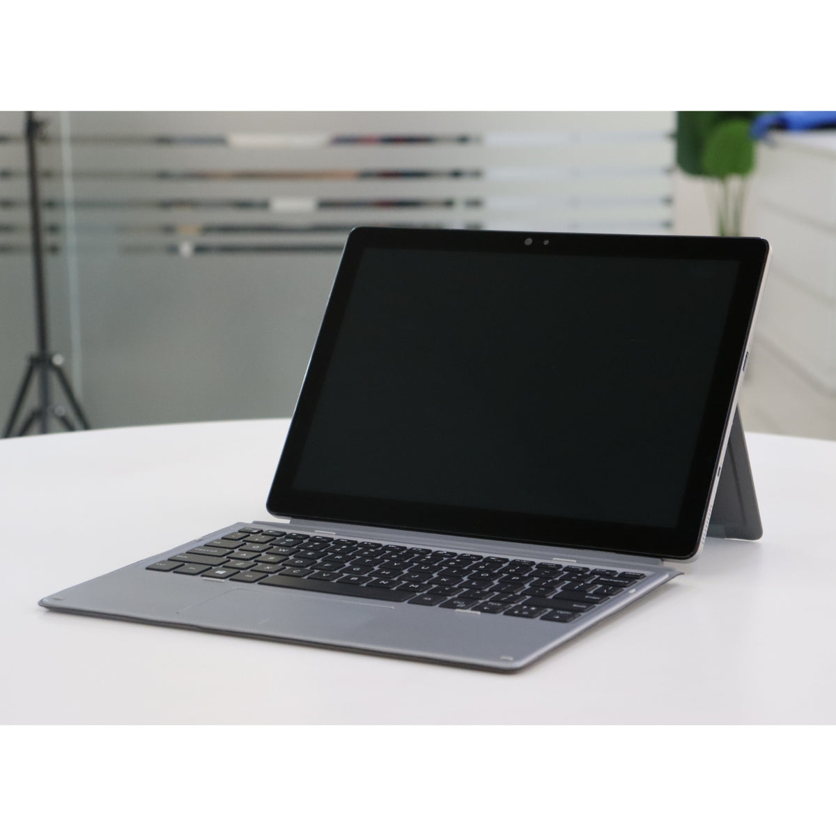 Dell Latitude 7210 2-IN-1: Intel Core i5, 10th Gen, 8GB RAM, 256GB SSD SN:918341