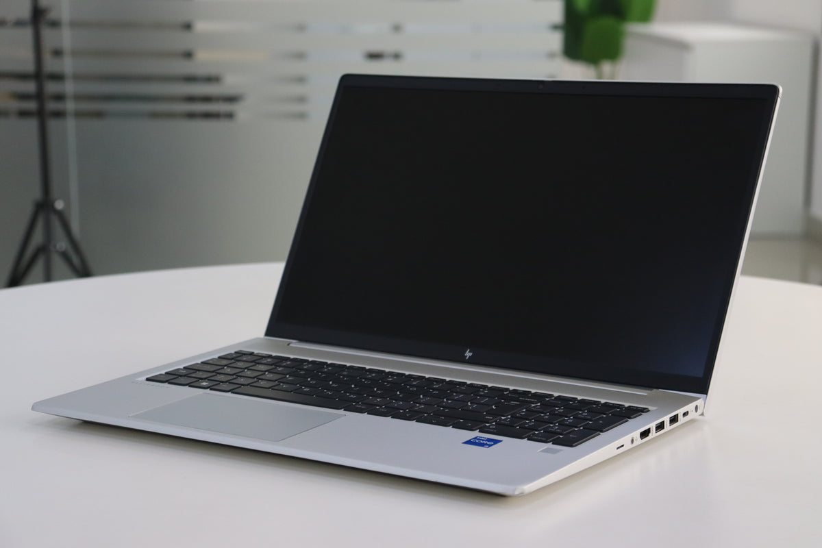 HP ELITEBOOK 650 G9: 12th Gen i5, 8 GB RAM, 256 GB SSD, SN:01062