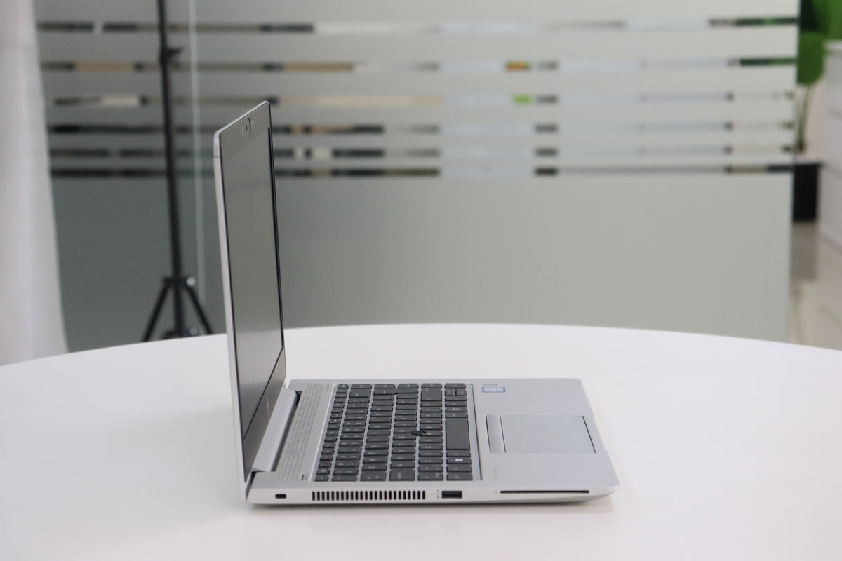 HP ELITEBOOK 840 G6 SN:00711 left side view