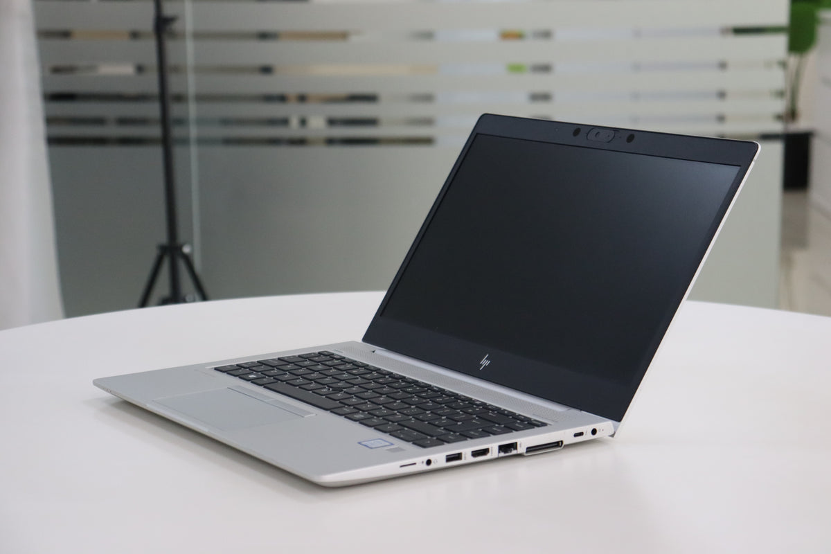HP ELITEBOOK 840 G6 SN:00711 right front angle