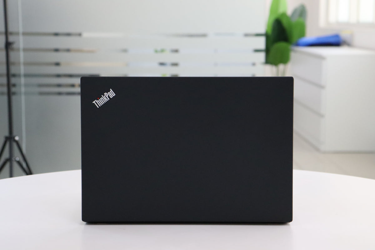 LENOVO THINKPAD T495 SN:01518 rear view