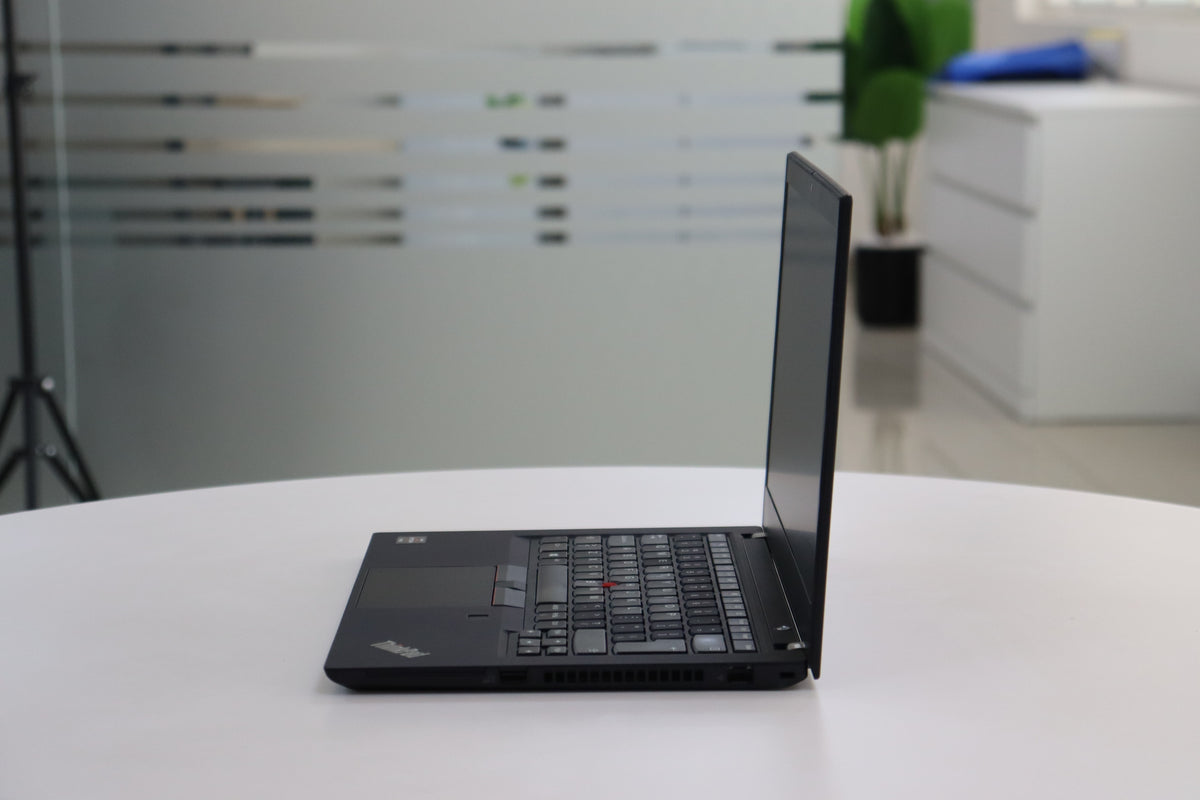 LENOVO THINKPAD T495 SN:01518 right side view