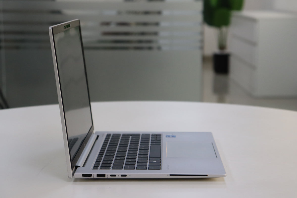 HP EliteBook 840 G10 SN:02067 product photo 4