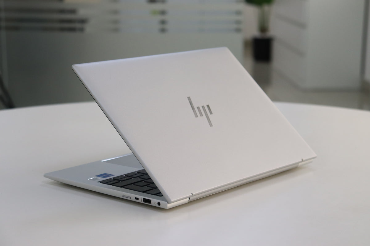HP ELITEBOOK 830 G10: 13th Gen i5, 16 GB RAM, 256 GB SSD, SN:01172