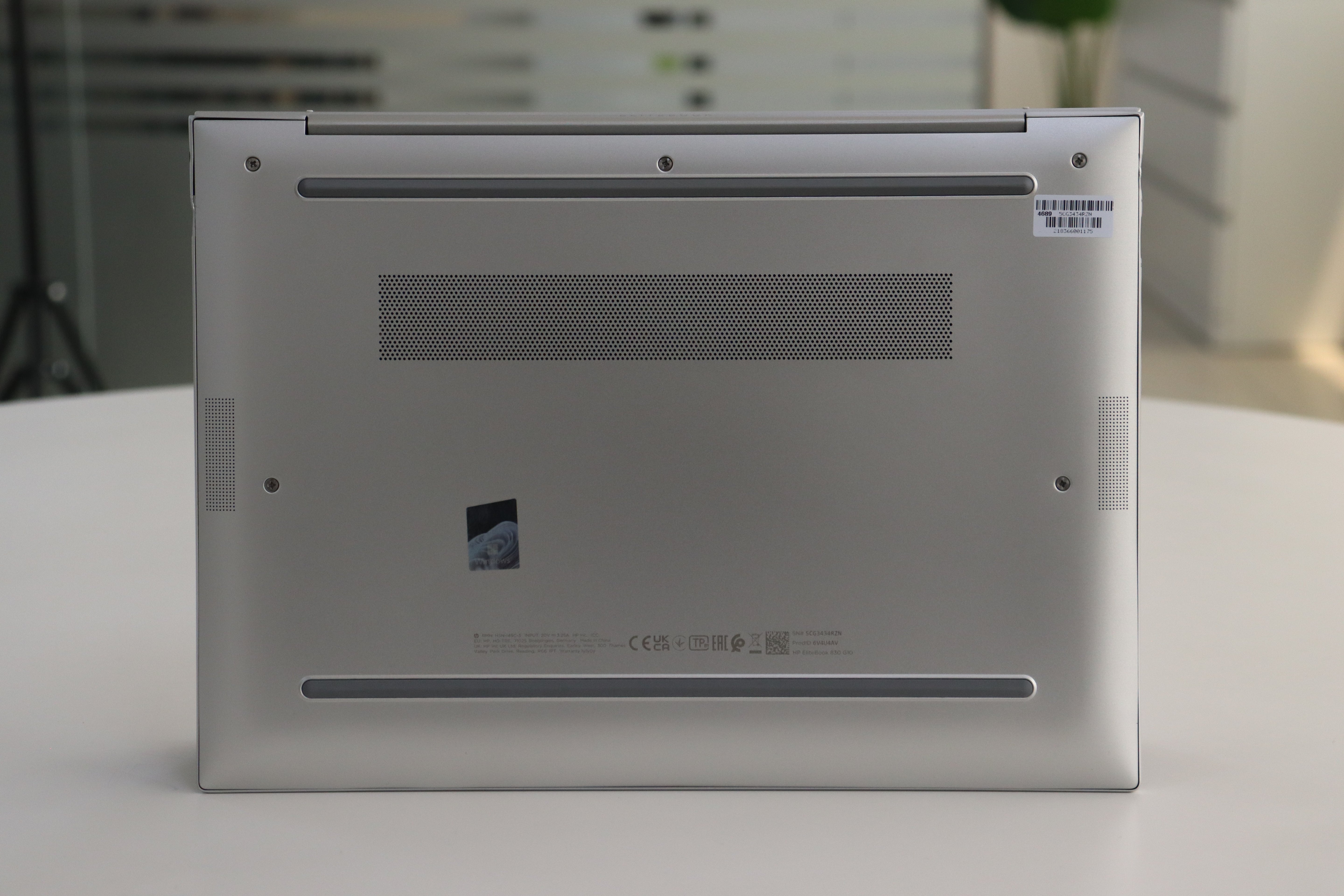 HP EliteBook 830 G10 SN:01175 product photo 7