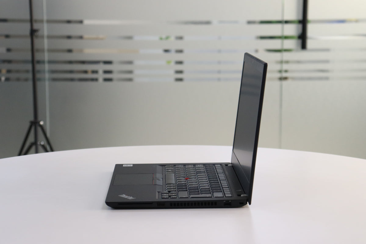 LENOVO THINKPAD T14 GEN 1 SN:00371 right side view