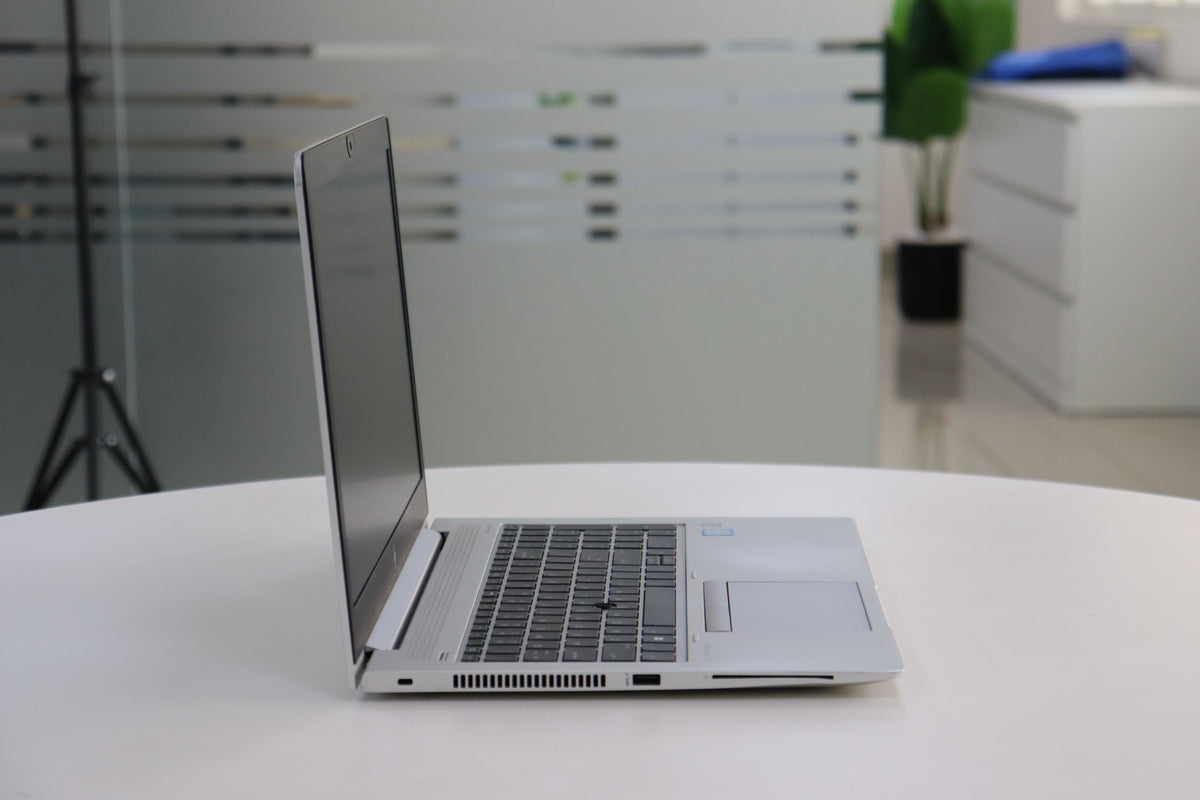 HP ELITEBOOK 850 G5 SN:01026 left side view