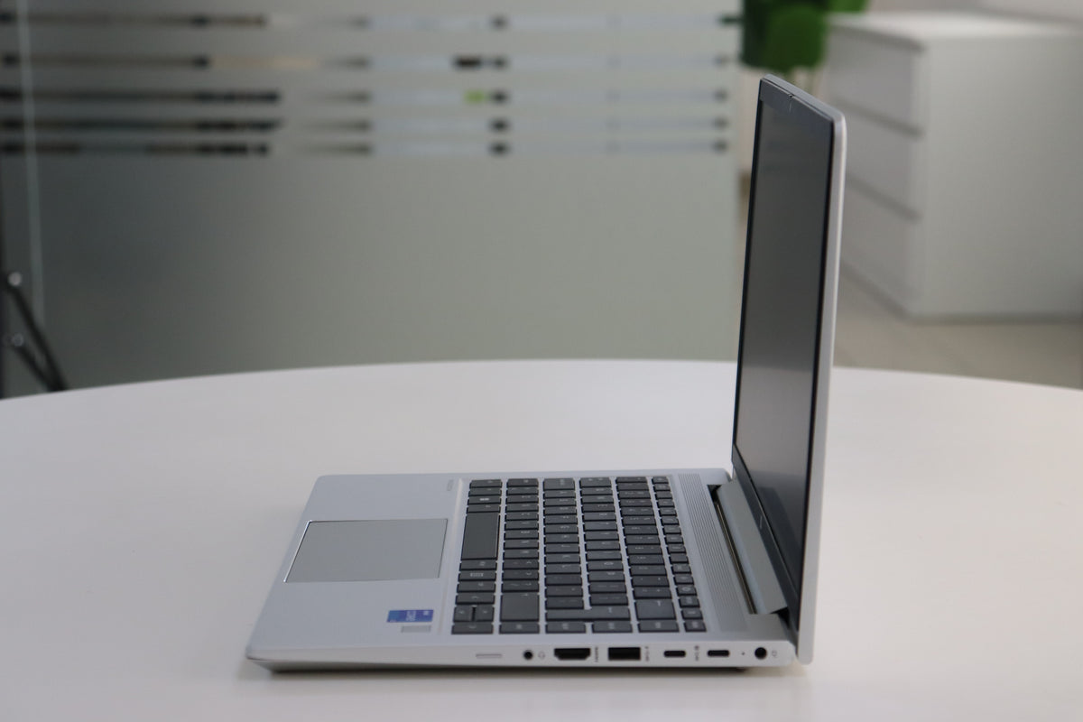 HP PROBOOK 440 G10: 13 Gen i3, 8 GB RAM, 128 GB SSD, SN:01537