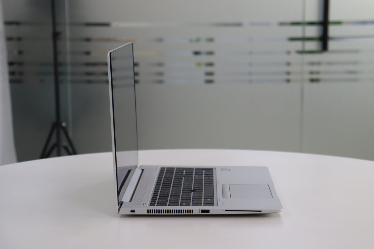 HP ELITEBOOK 850 G5 SN:00047 left side view
