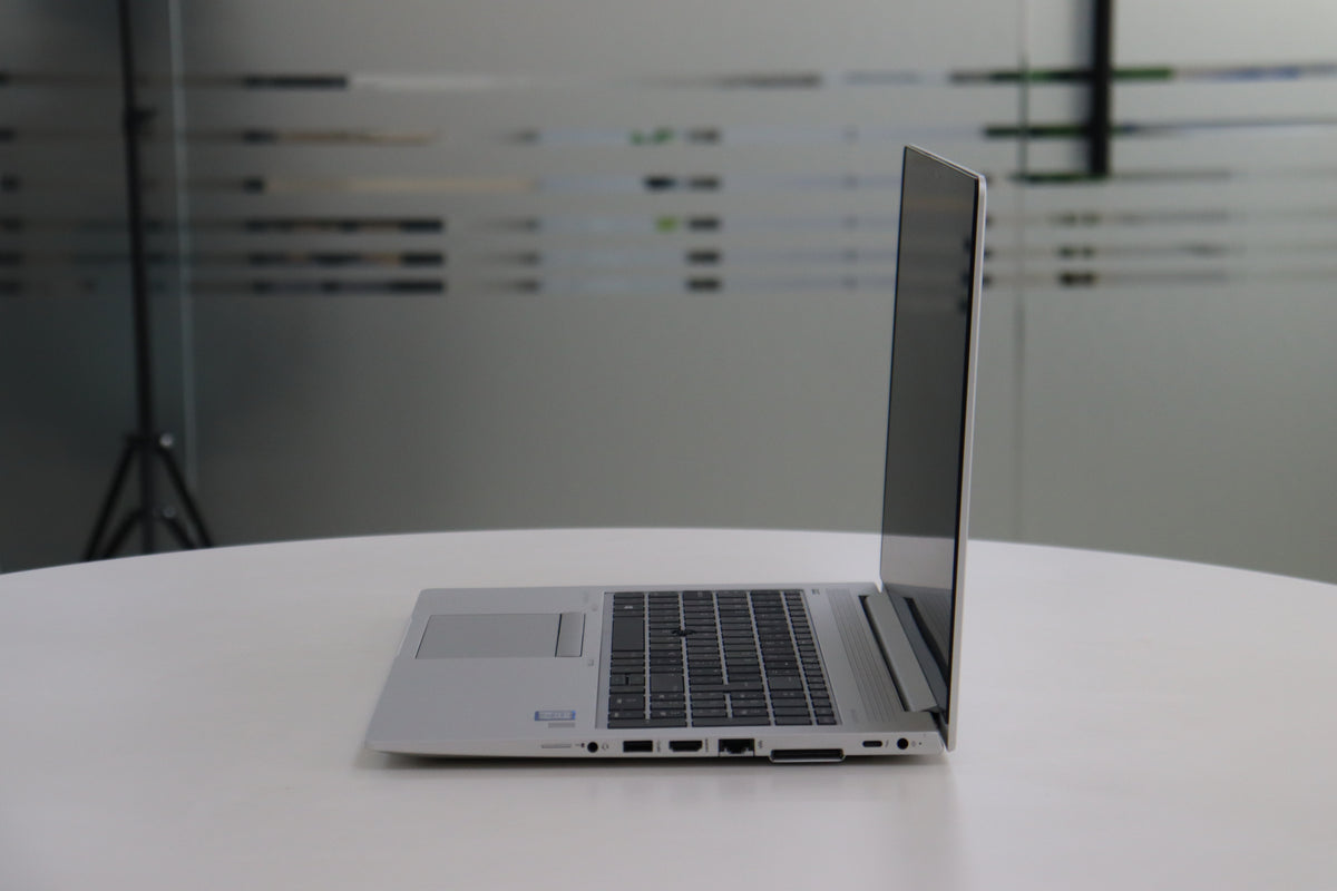 HP ELITEBOOK 850 G5 SN:00049 right side view
