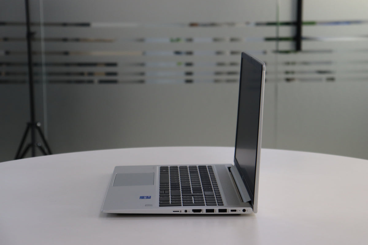 HP PROBOOK 650 G8 NOTEBOOK SN:00136 right side view