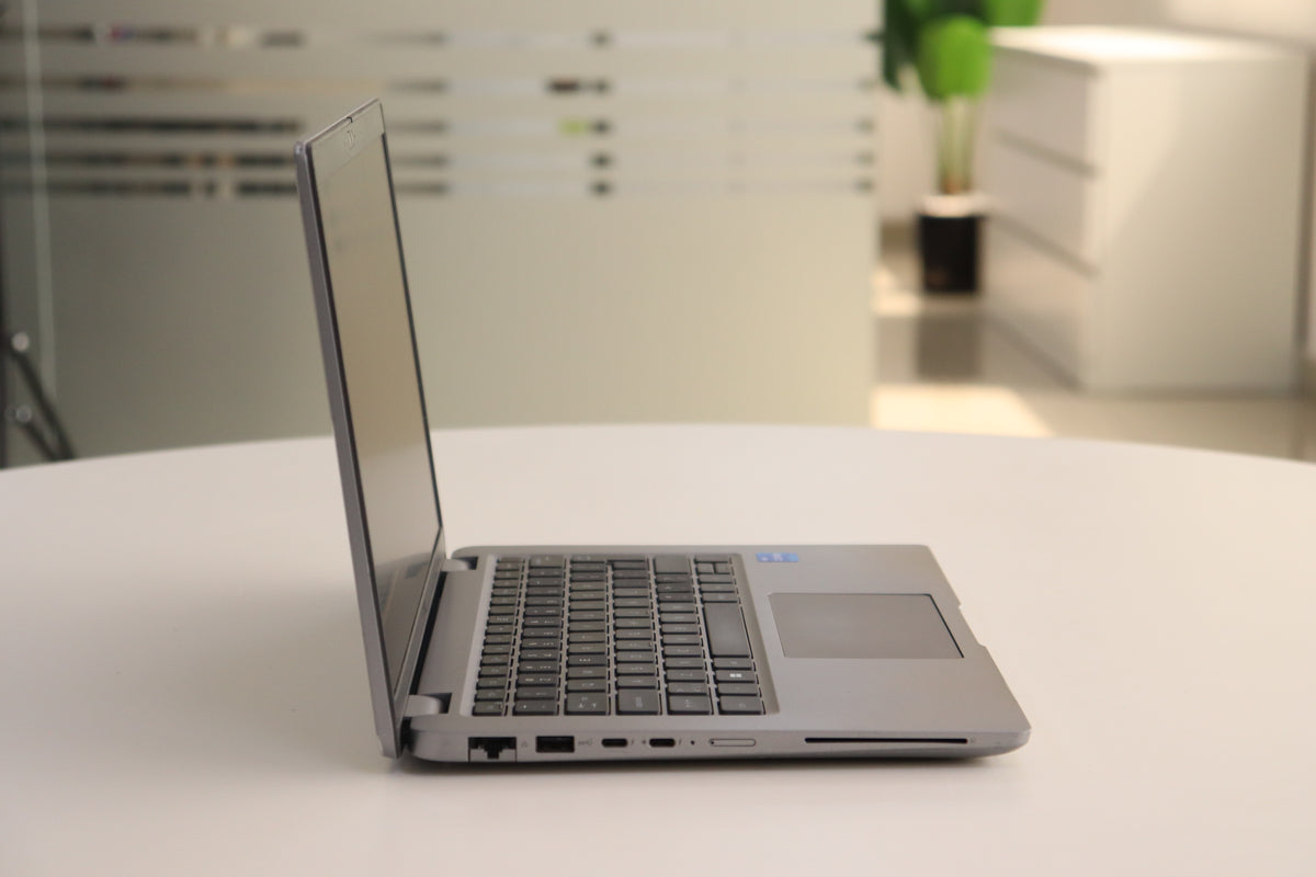DELL LATITUDE 5440 laptop photo 4