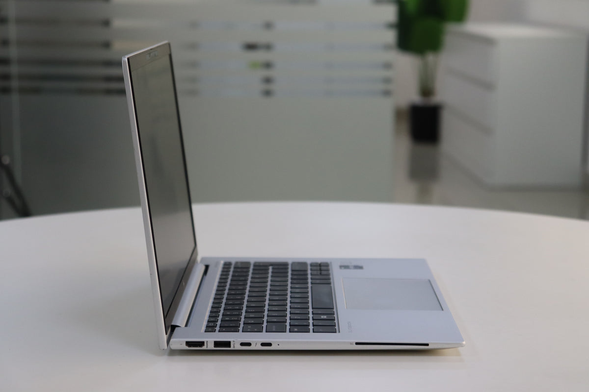 HP ELITEBOOK 840 G10: 13th Gen i5, 16 GB RAM, 256 GB SSD, SN:00600