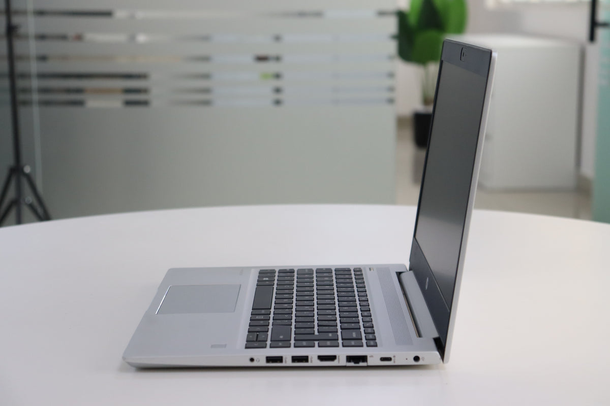 HP ProBook 445 G7 - side view