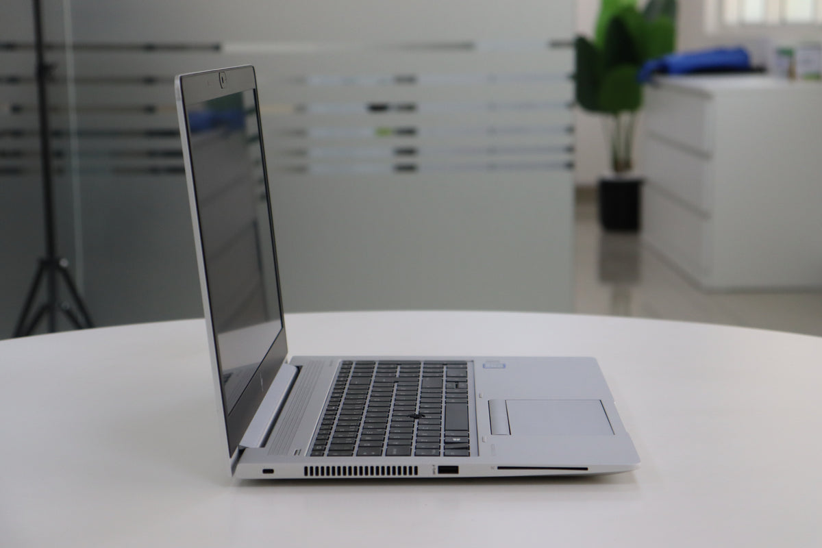 HP ELITEBOOK 850 G6 SN:00703 left side view