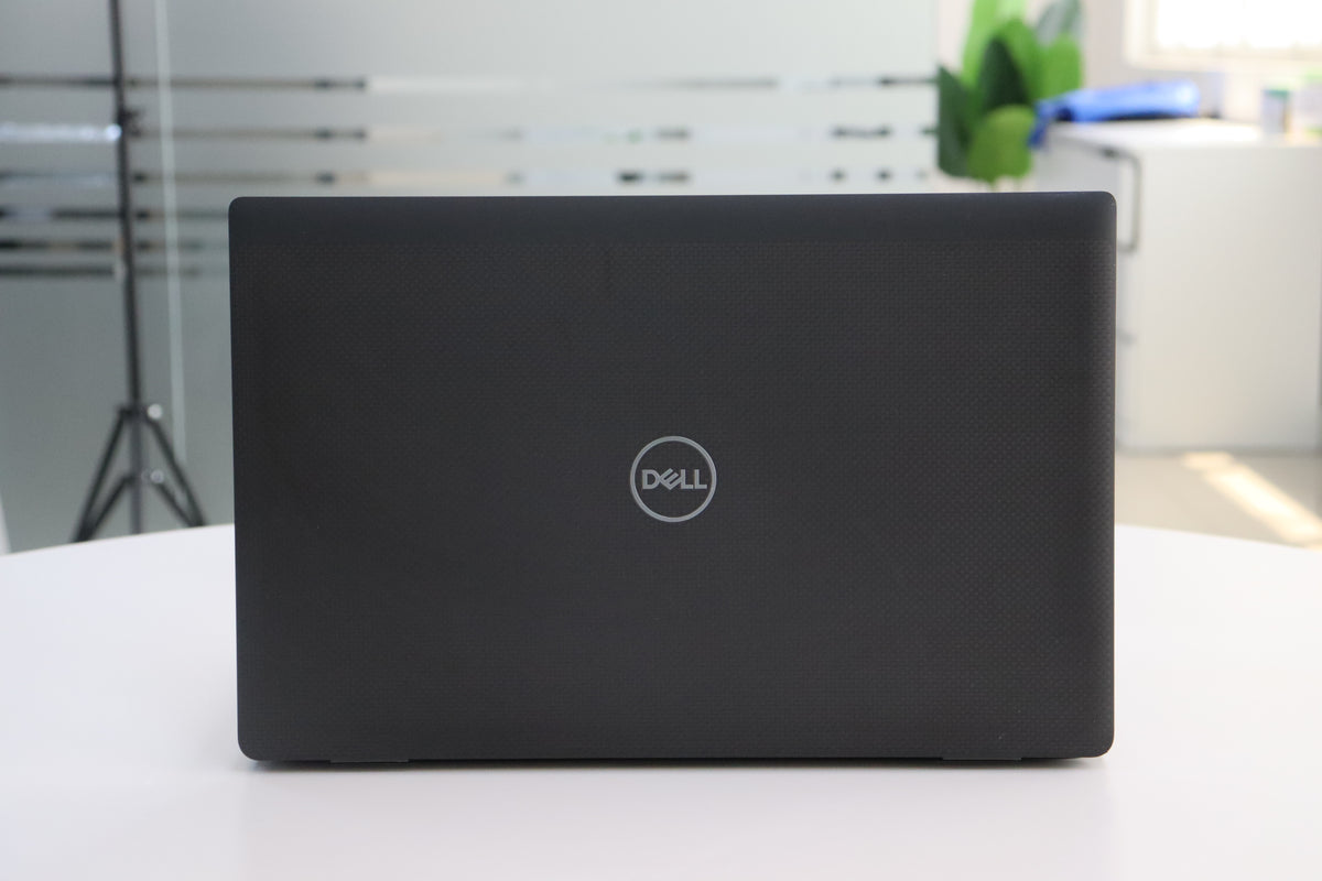 DELL LATITUDE 7520 SN:01367 rear view