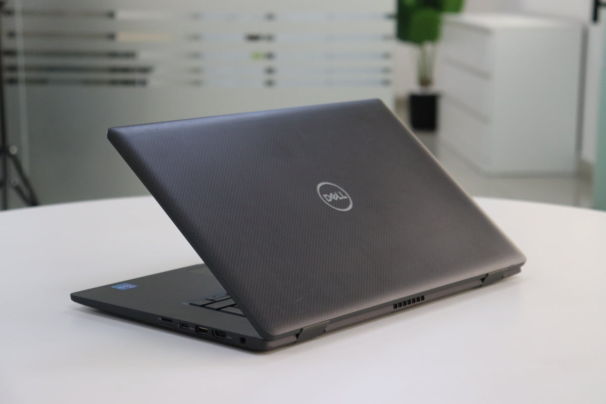 DELL LATITUDE 7520: 11th Gen i5, 16 GB RAM, 256 GB SSD, SN:01368