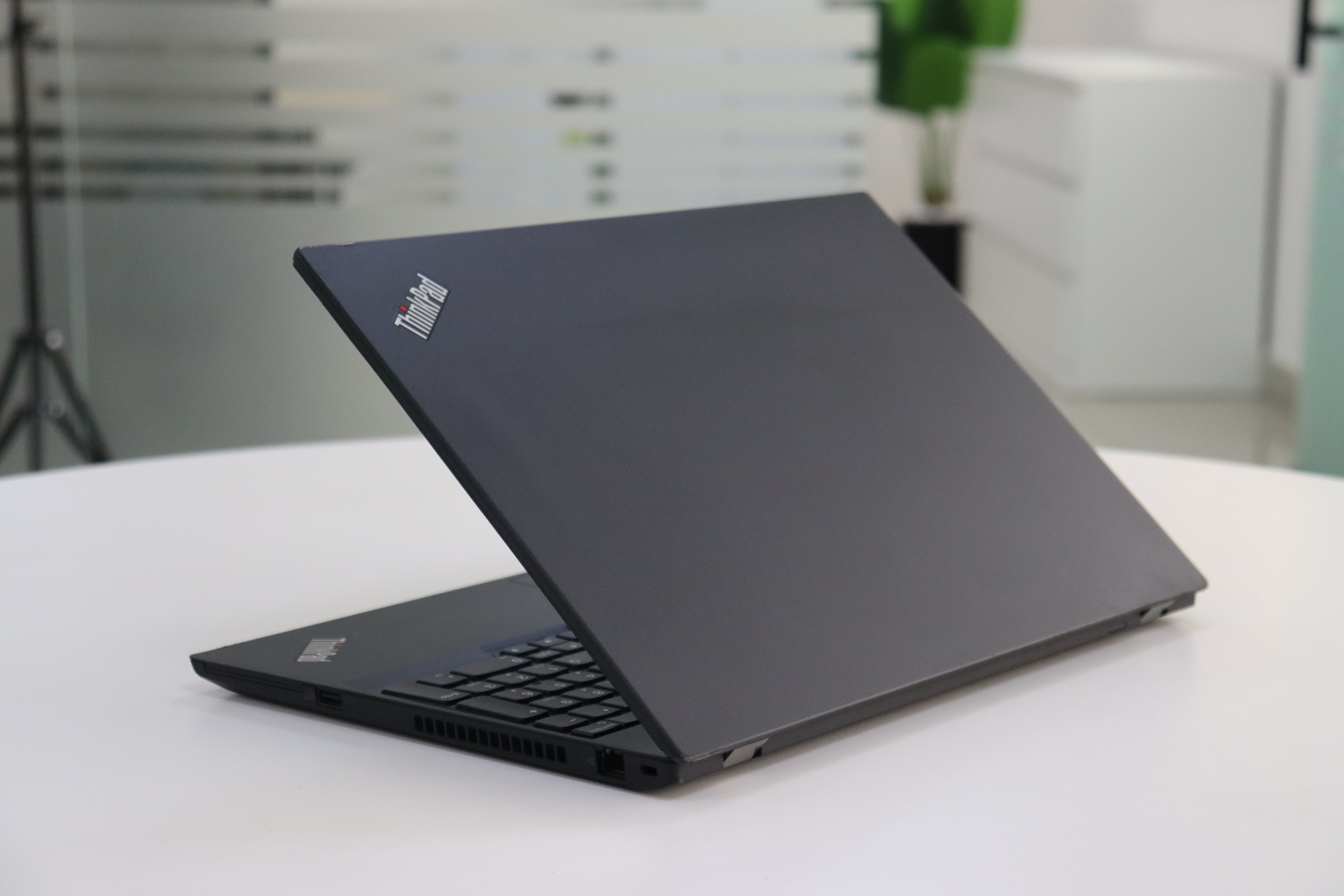 LENOVO THINKPAD T15 GEN 2I: 11th Gen i5, 16 GB RAM, 256 GB SSD, SN:00765