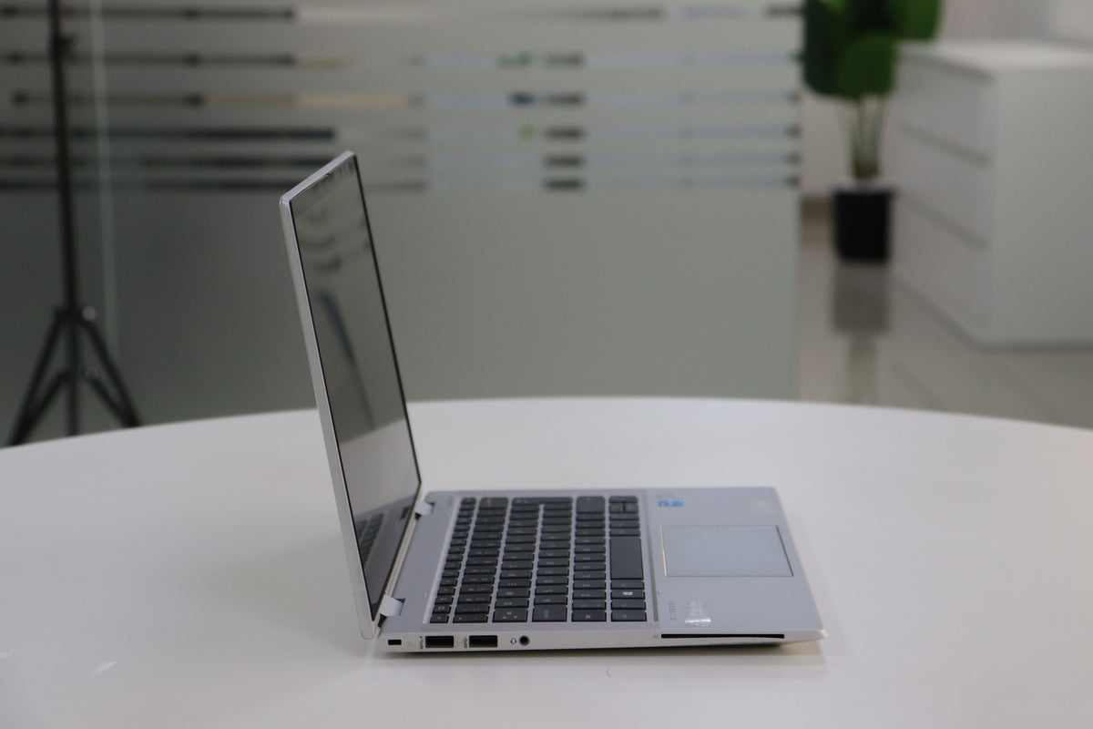 HP ELITEBOOK X360 830 G8 SN:00020 left side view
