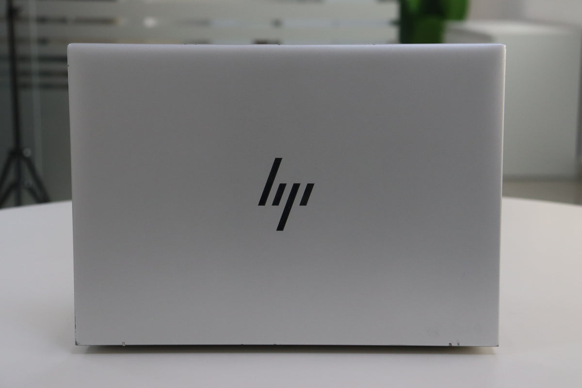 HP EliteBook 840 G10 - ports view