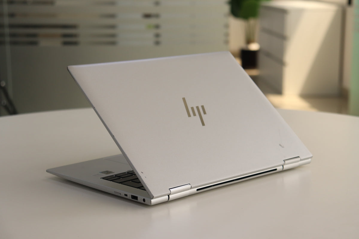 HP Elite x360 1040 G10 - screen view