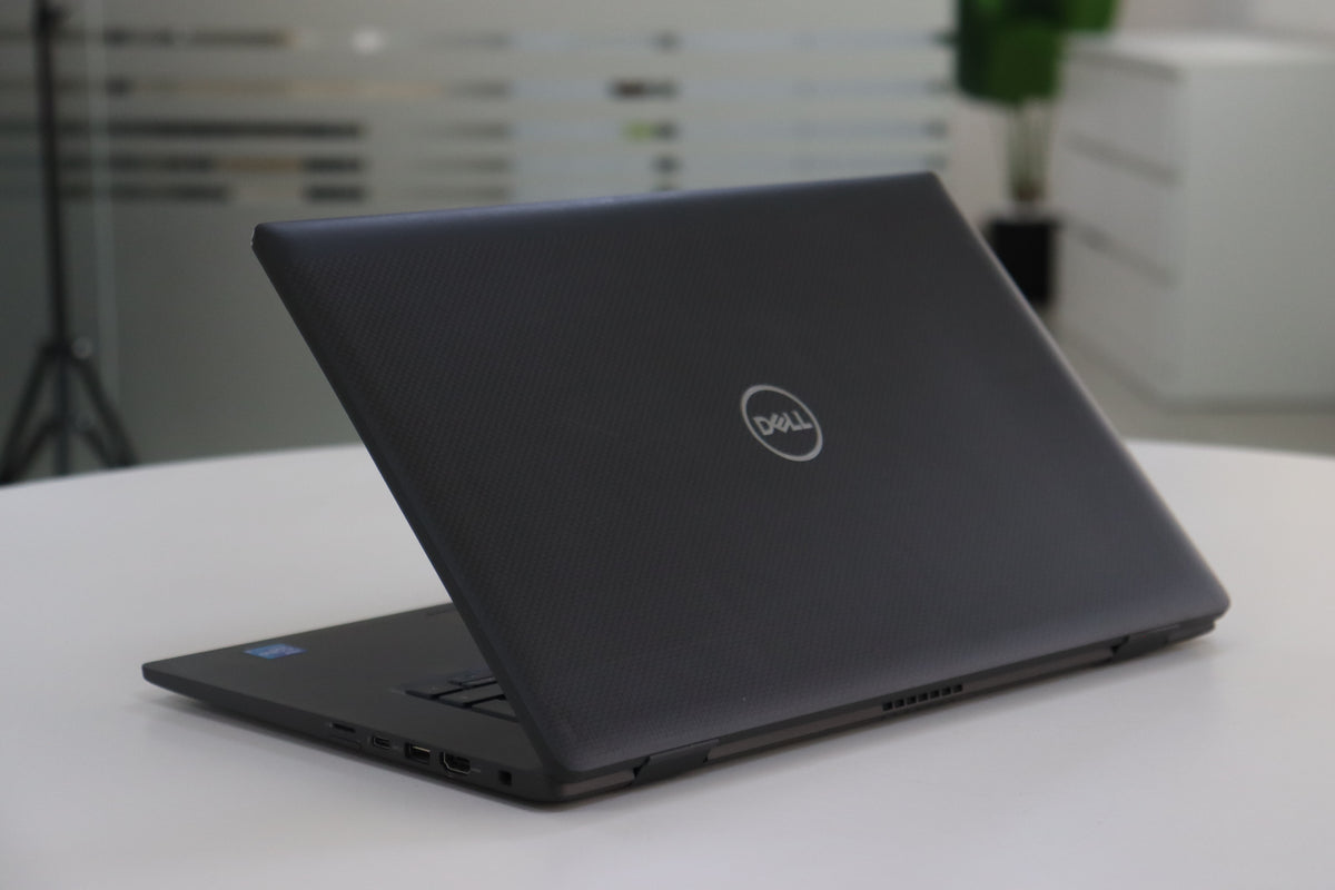 Dell Latitude 7520 - screen view