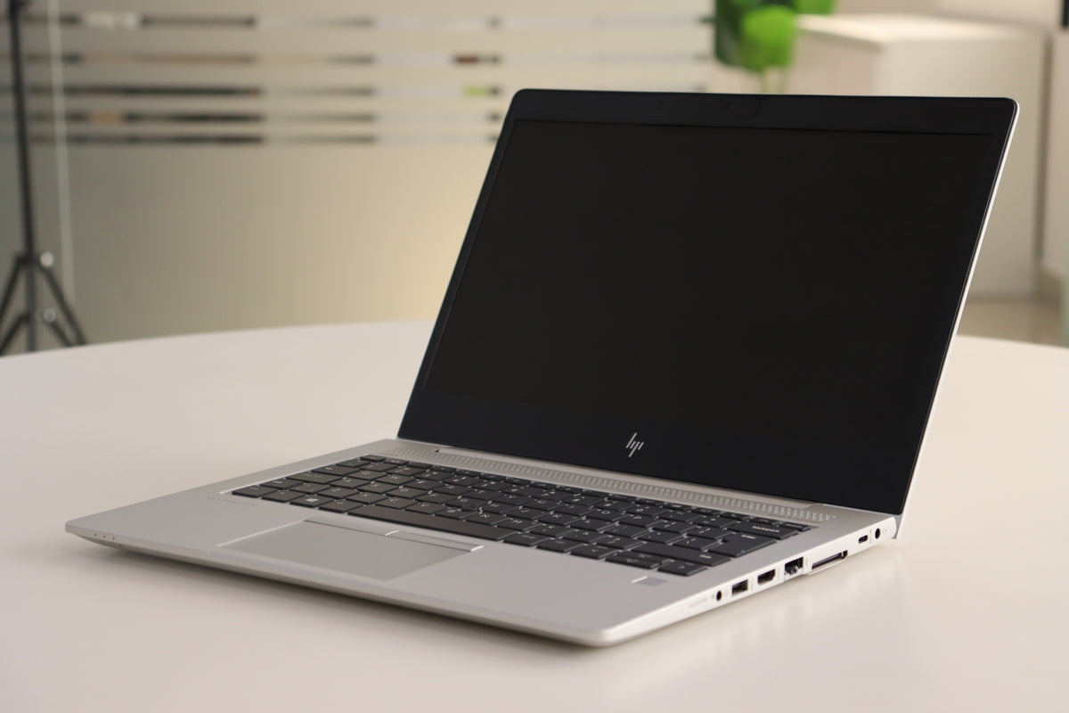 HP EliteBook 735 G5 - top view