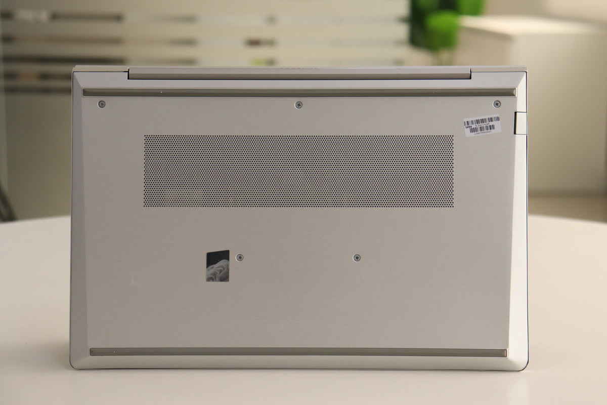 HP ProBook 445 G10 - bottom view