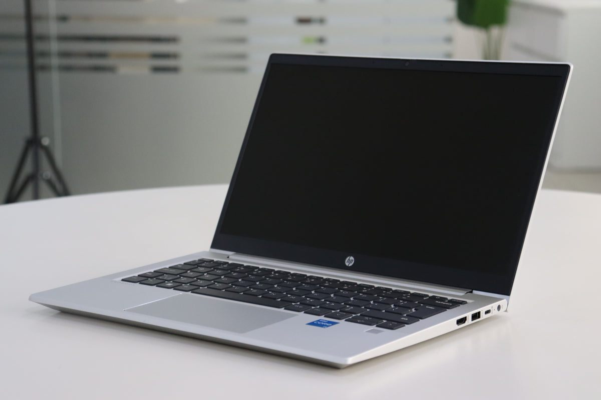HP ProBook 430 G8 - top view