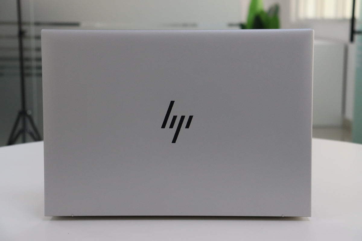 HP EliteBook 860 G10 - ports view